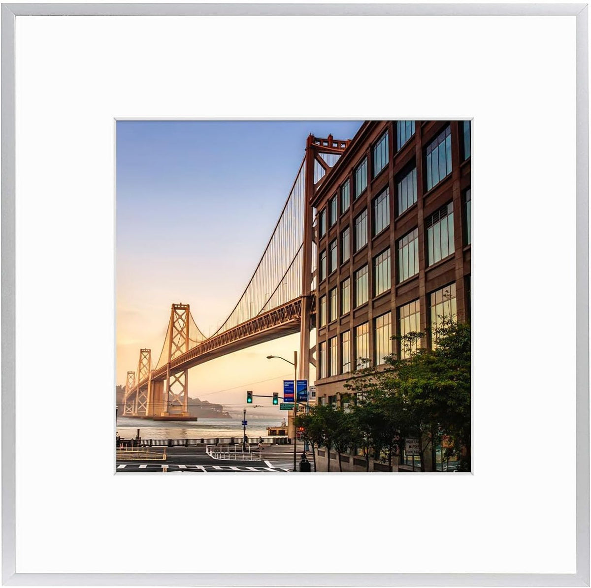8" x 8" Aluminum Picture Frame with Mat – Gold