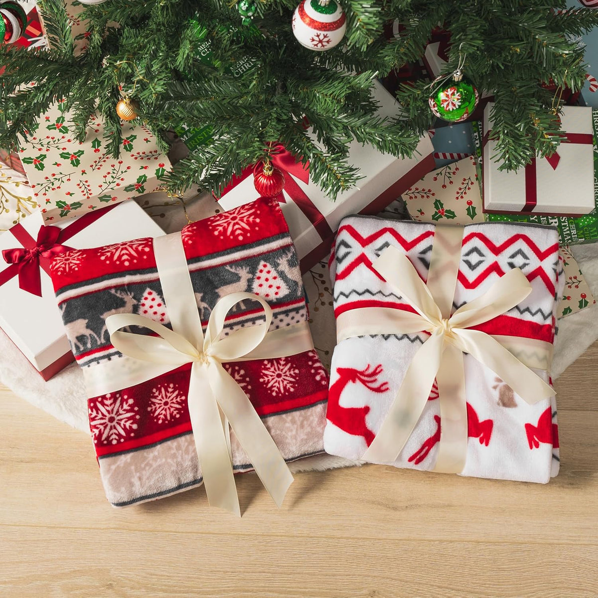Holiday Reindeer & Snowflakes Fleece Throw Blanket – Red, 50" x 60"