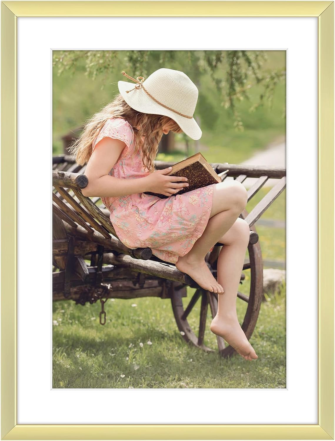 8" x 8" Aluminum Picture Frame with Mat – Gold
