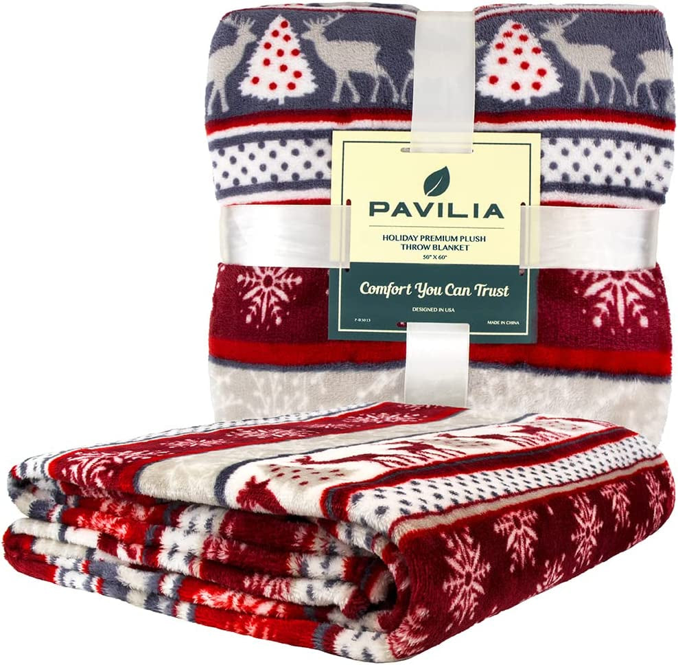 Holiday Reindeer & Snowflakes Fleece Throw Blanket – Red, 50" x 60"