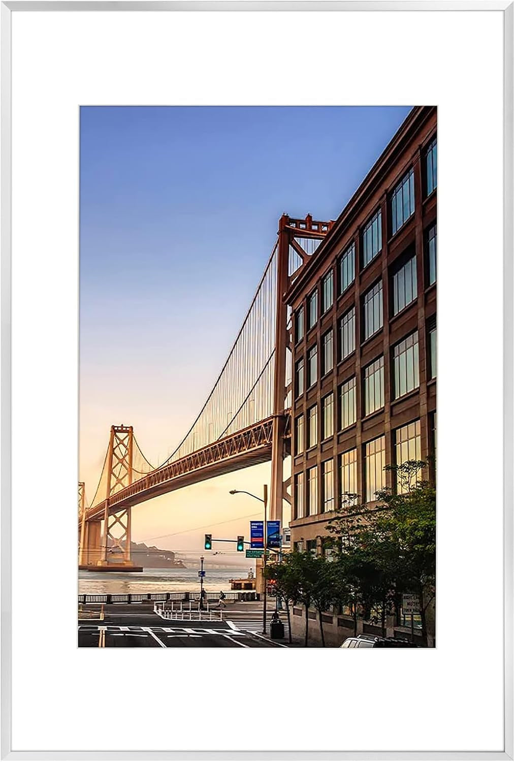 8" x 8" Aluminum Picture Frame with Mat – Gold