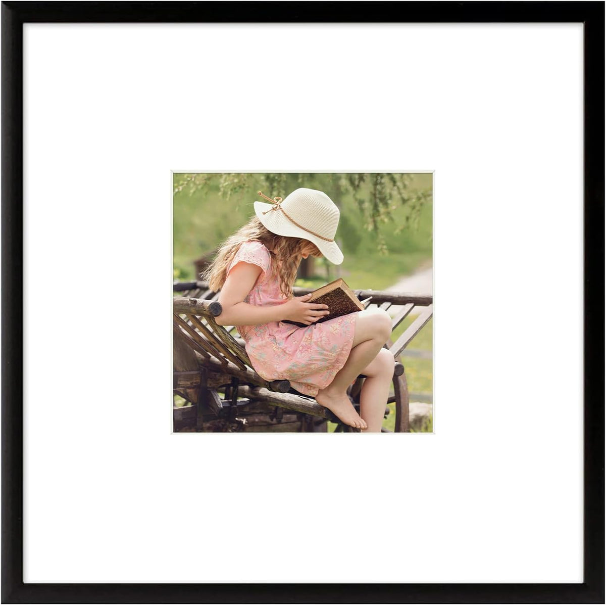 8" x 8" Aluminum Picture Frame with Mat – Gold
