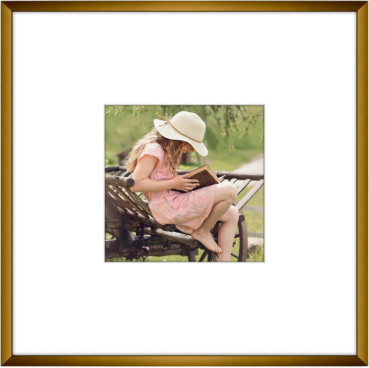 8" x 8" Aluminum Picture Frame with Mat – Gold